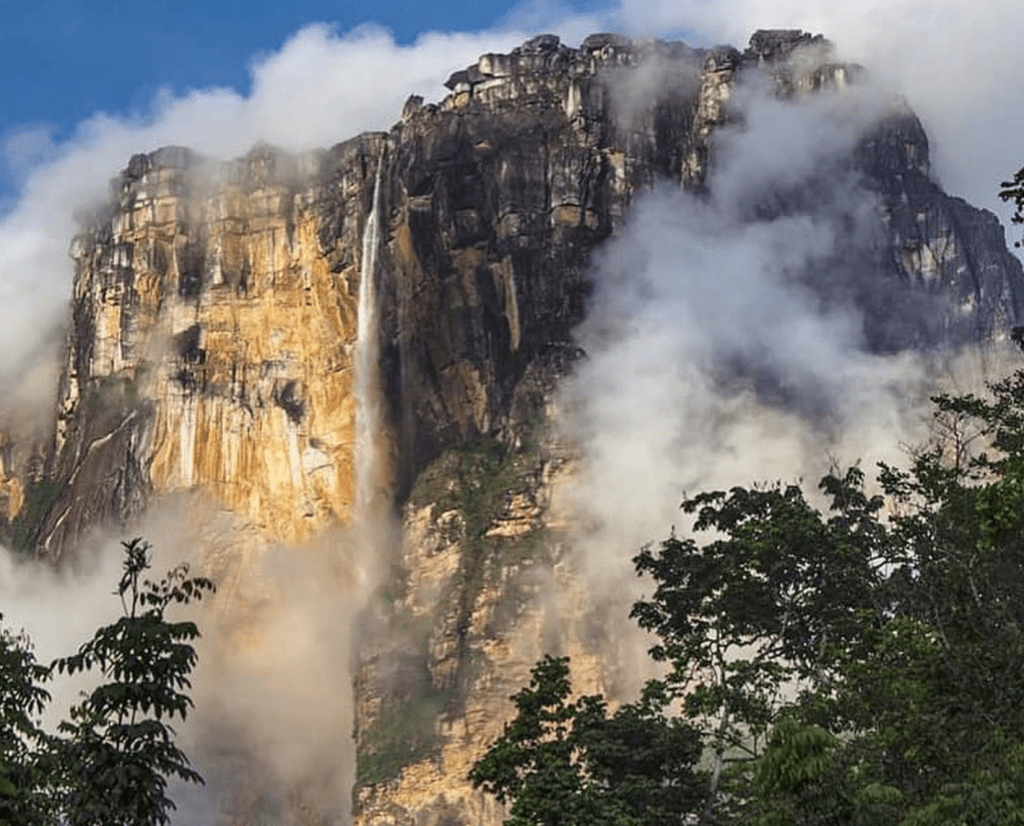A hike to the lost world: Visiting Roraima Mountain – Nomadlytics
