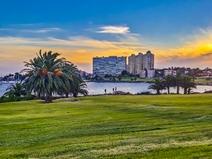 Expats life in Uruguay:         A Dynamic Community          in Serene&nbsp;Setting
