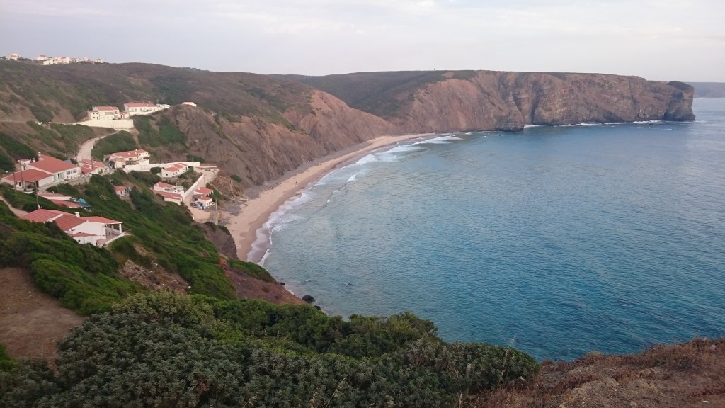 Surfing in Algarve: The Ultimate Guide for All&nbsp;Levels